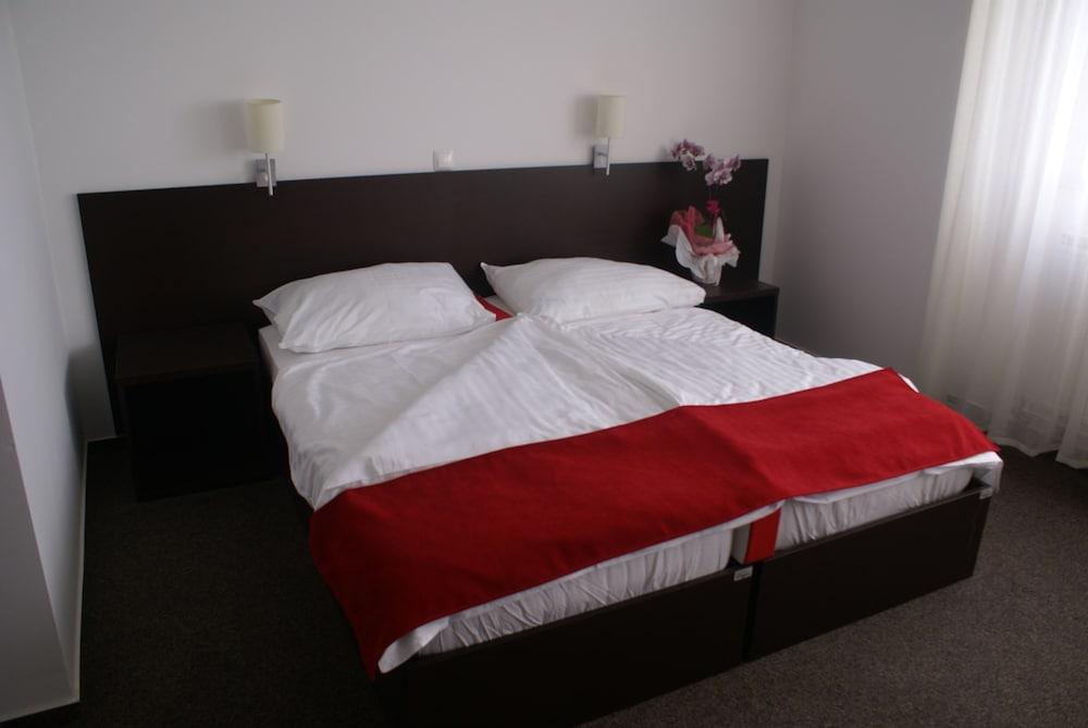 Hotel Prunk Sežana Eksteriør billede